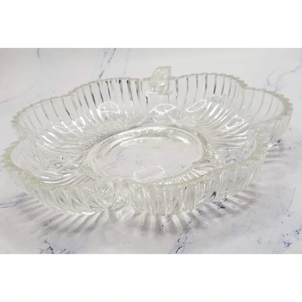 Vintage Clear Glass Clover Shamrock Shaped Trinket Candy Dish 6